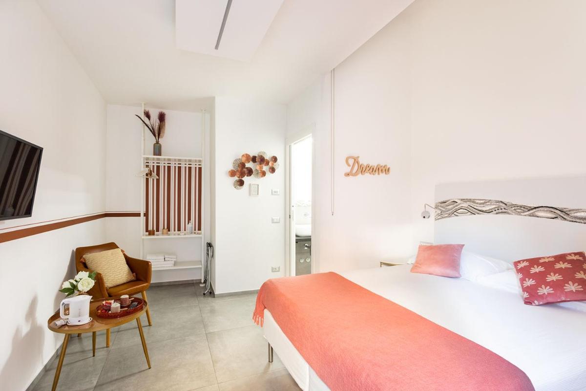 Little Square Arona Hotel Exterior photo